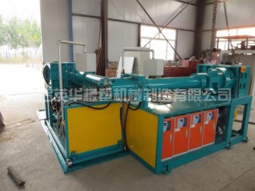 Composite hose extruder